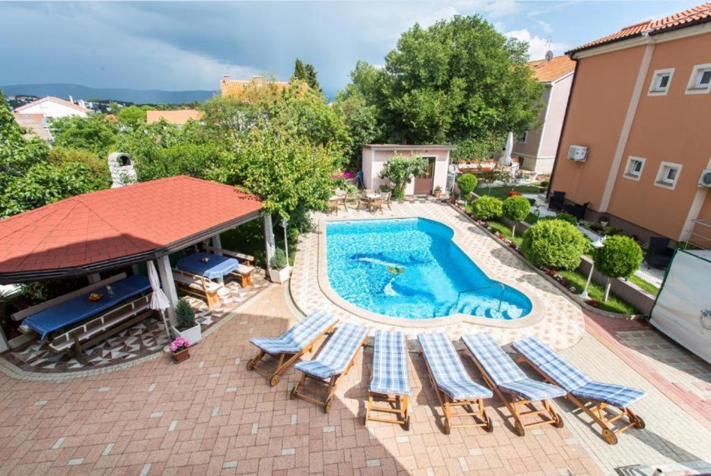 Apartman 1 Paola Krk Town Exterior foto