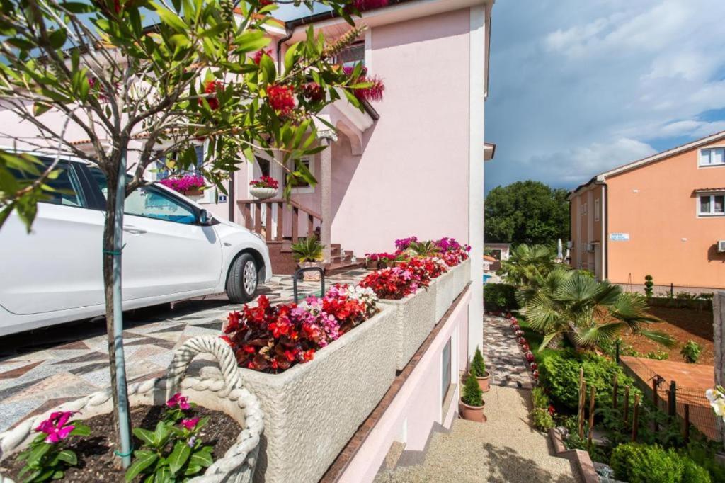 Apartman 1 Paola Krk Town Exterior foto